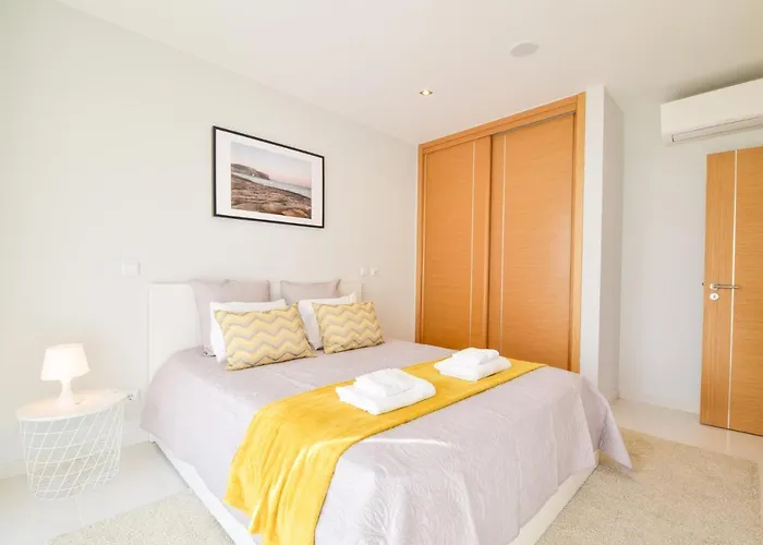 Pola Seaview Apartment By Moje Holiday