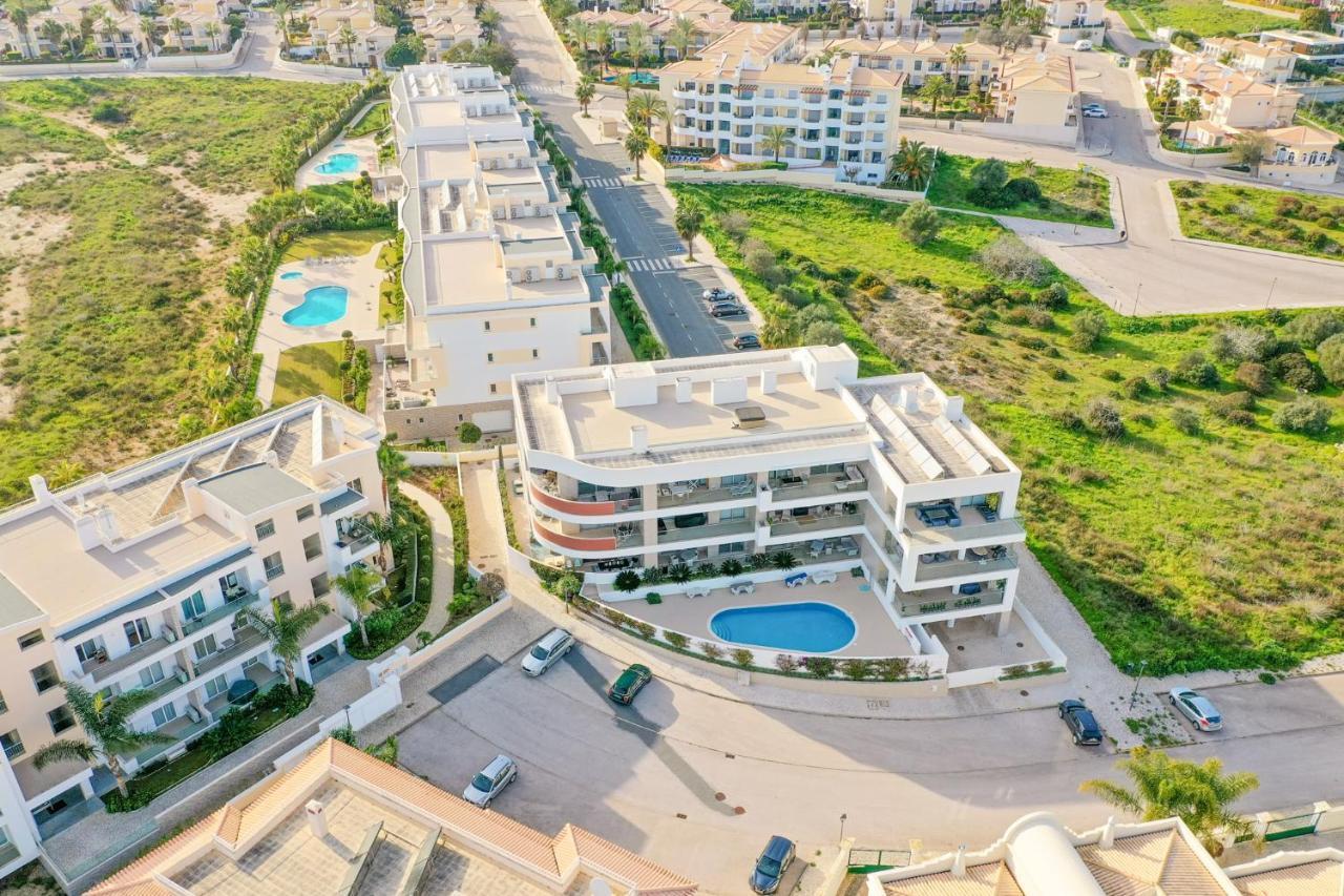 Pola Seaview By Moje Apartment *