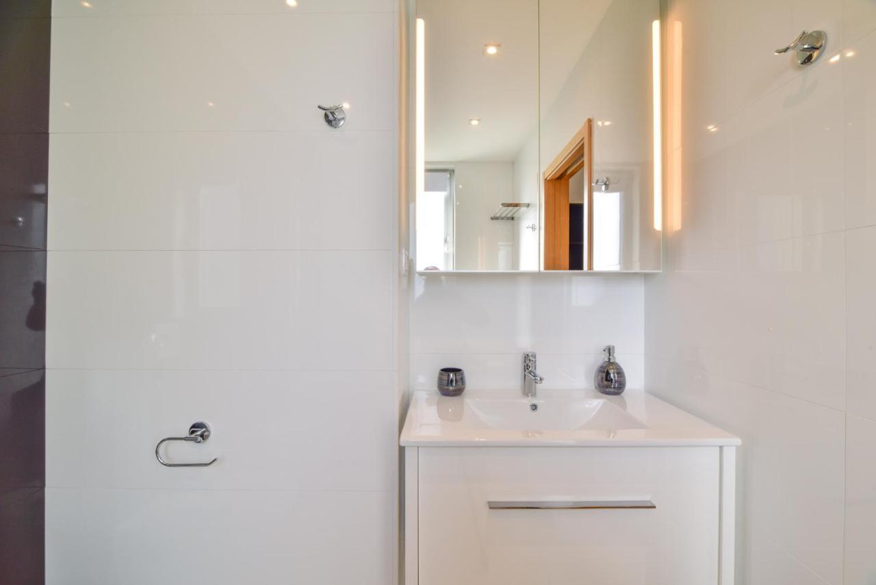 Pola Seaview By Moje Apartment